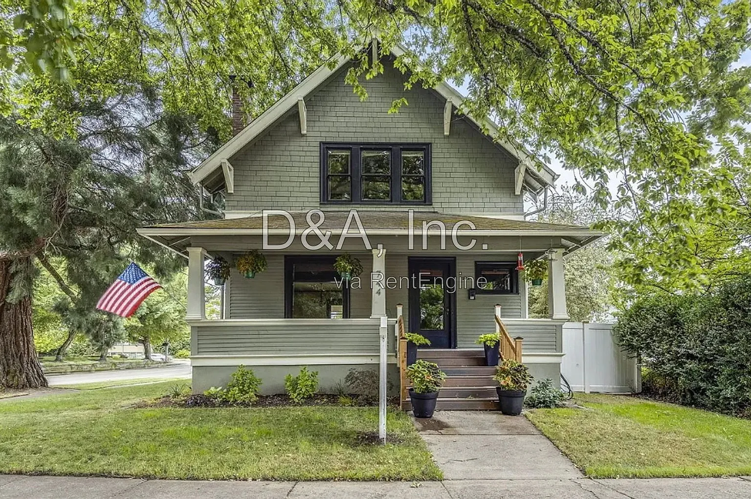 3 bed, 2.5 bath, 2572 sqft, $4,895 — Photo 1