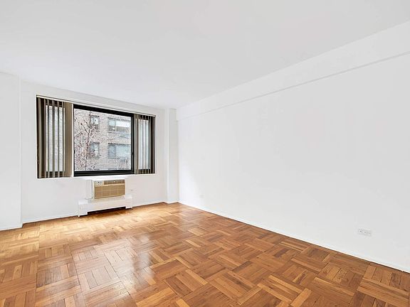 3rd image of 420 E 64th St APT W4a