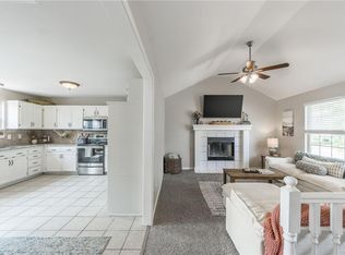 1601 Shelby Dr, Raymore, MO 64083