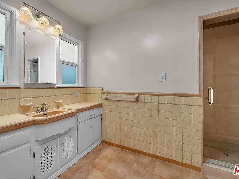 3439 W 84th Pl — Photo 13