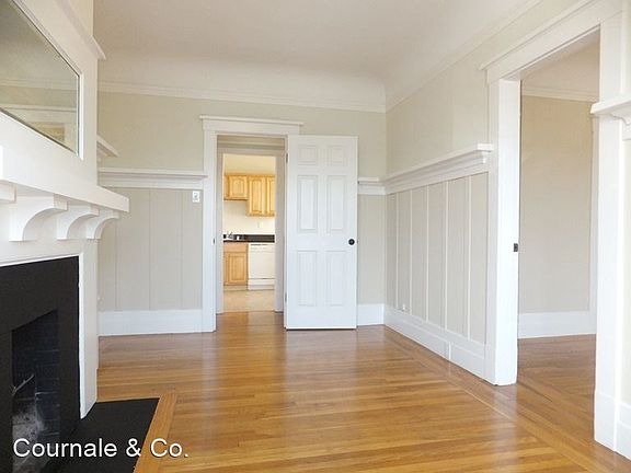 4th image of 4336 California St APT 8