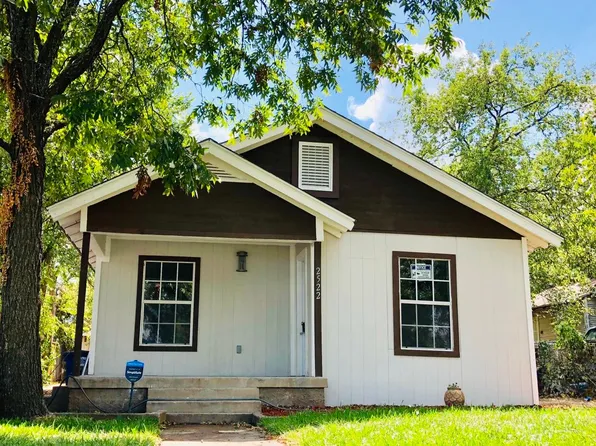 2522 W Clarendon Dr, Dallas, TX 75211