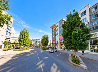 15745 Croydon Dr #410, Surrey, BC V3Z2L5
