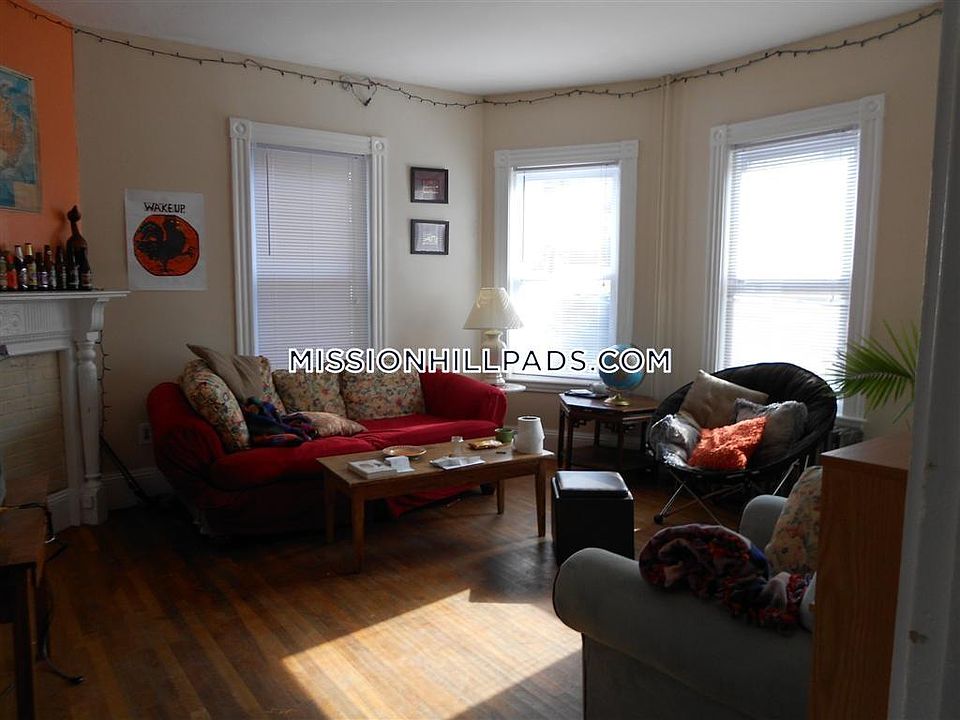 2nd image of 54 Calumet St #L1