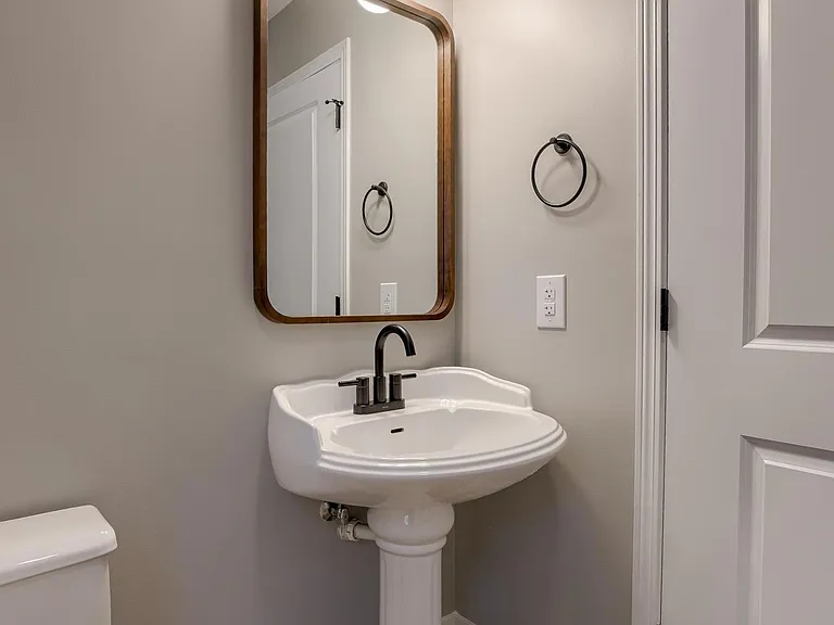 Main floor bath/laundry.