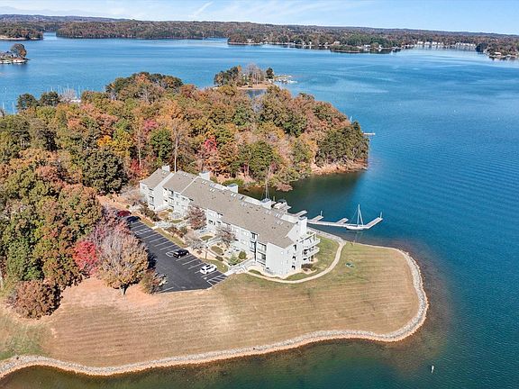 2nd image of 75 Woodbridge Cir #1117