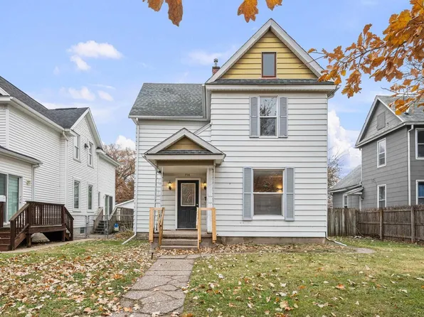 734 W 17th St, Davenport, IA 52804