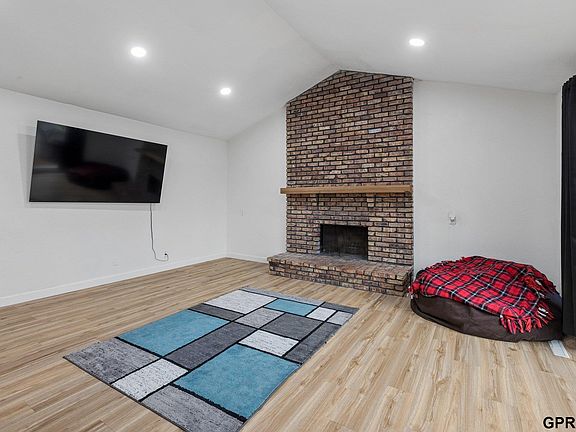4th image of 1104 Horseshoe Cir
