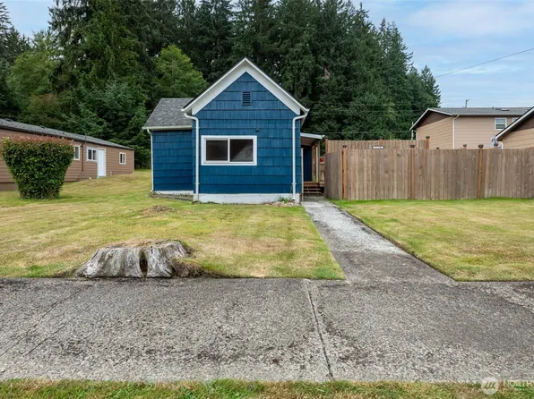 1720 2nd Street, Cosmopolis, WA 98537
