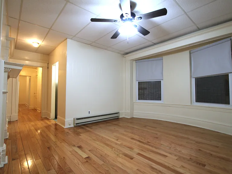 2011 Chestnut St #11A — Photo 1