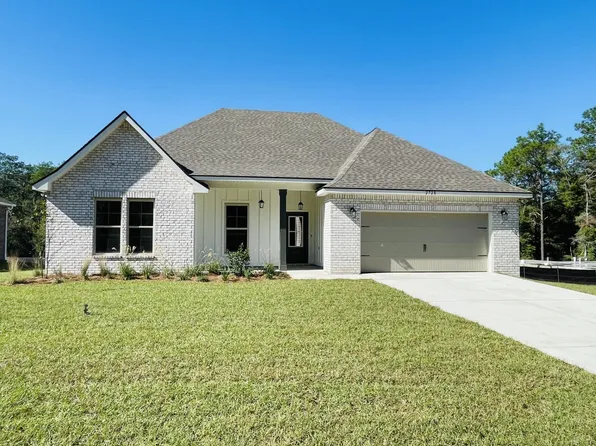 2728 Louis Cir, Crestview, FL 32536