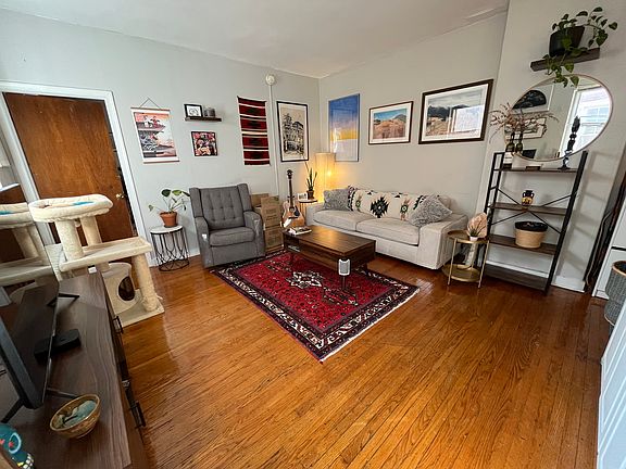 3rd image of 1536 Pine St APT 3R