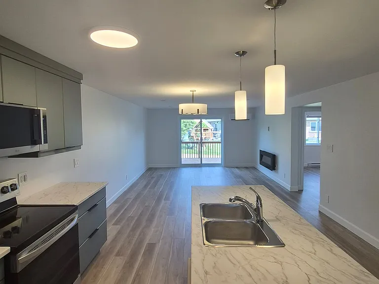 128 Hastings Dr #A — Photo 6
