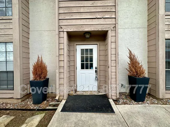 10565 Starcrest Dr, San Antonio, TX 78217