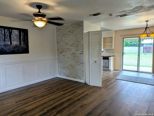 5405 Borchers Dr — Photo 4