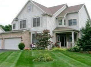 939 Ridgelawn Trl, Batavia, IL 60510