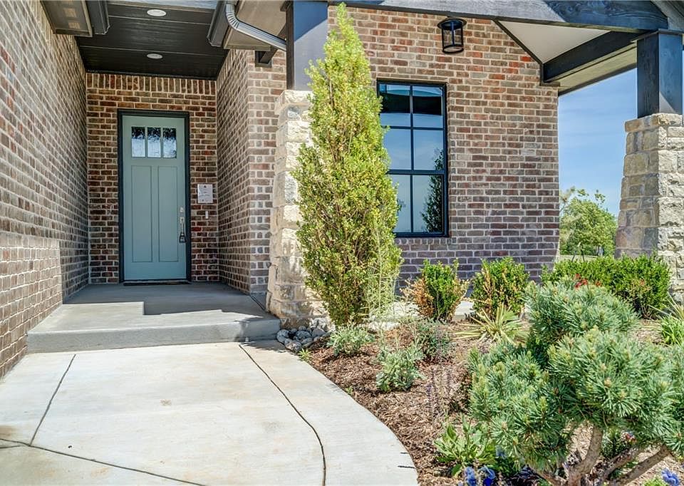 1st image of 225 Ponte Julienn Ct
