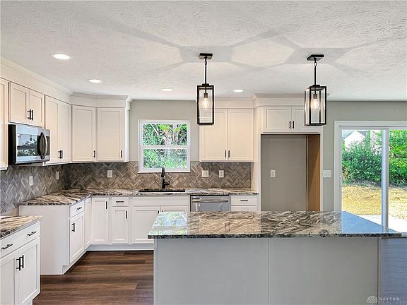 4th image of 59 Walnut Hills Ct
