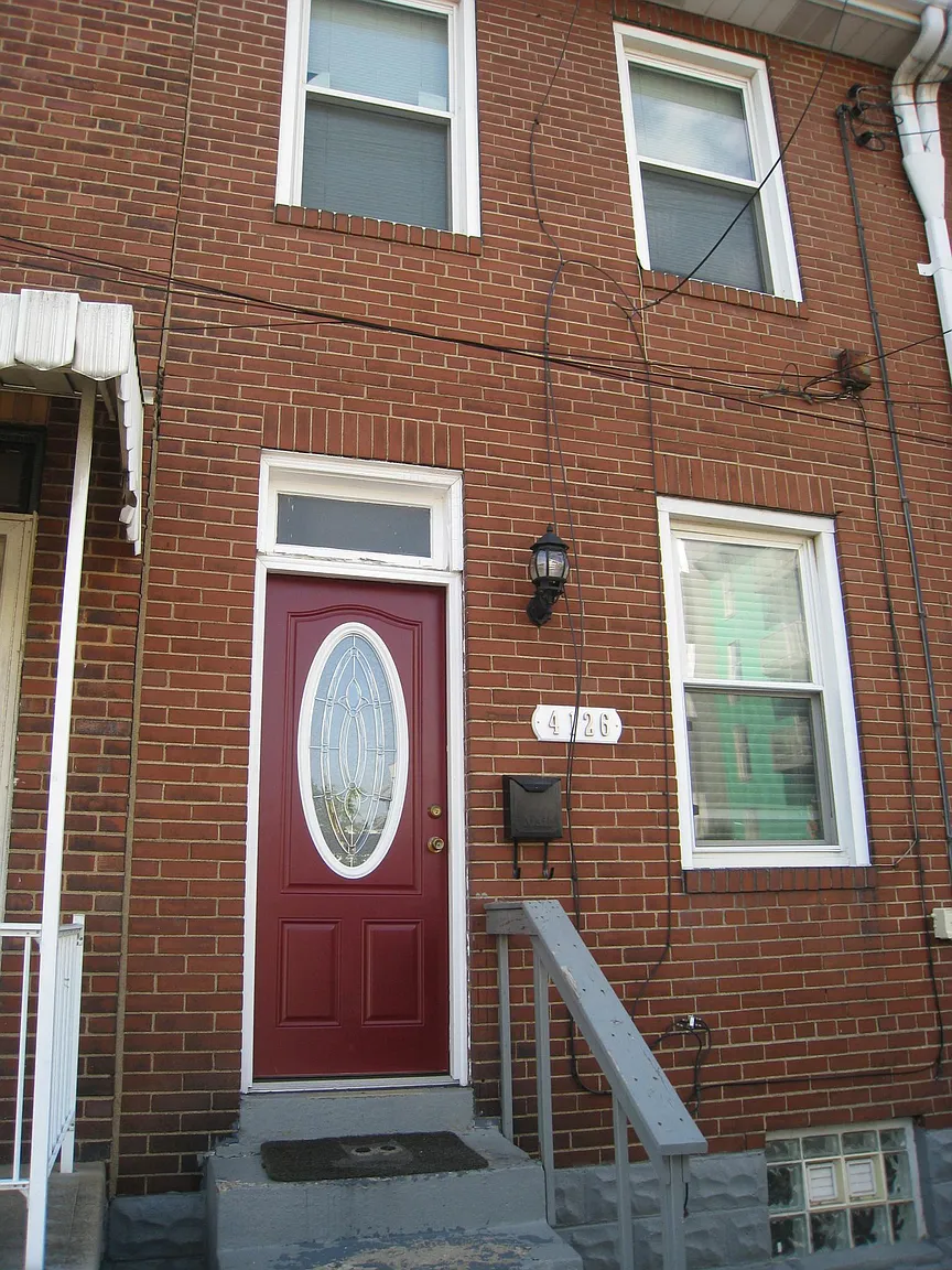 4126 Willow St photo 1