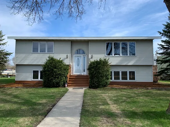 402 11th St, International Falls, MN 56649