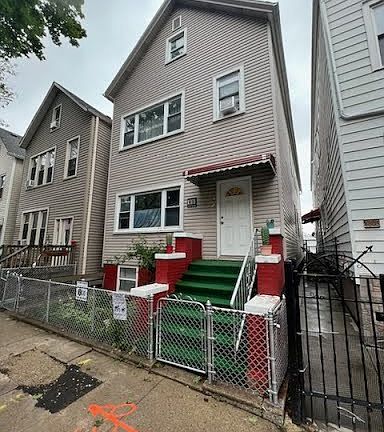 2nd image of 4810 S Hermitage Ave