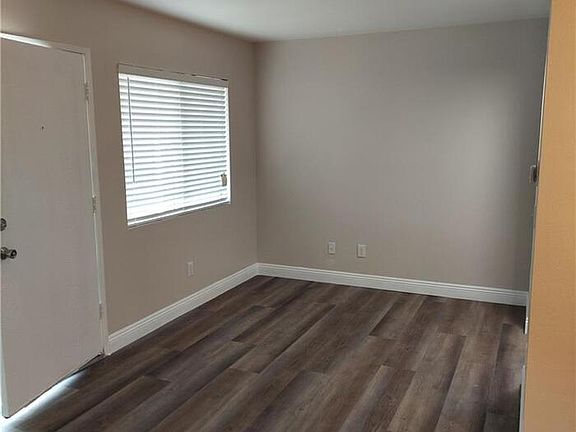3rd image of 3715 Country Oaks Loop