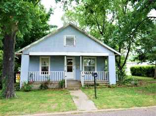 512 Pearl St, Monett, MO 65708