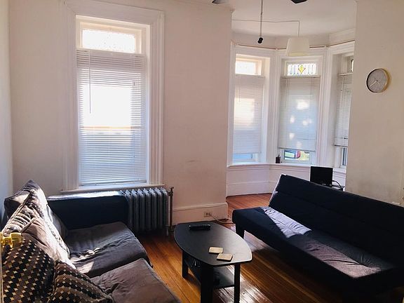 2nd image of 3 Englewood Ave APT 3