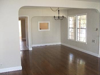 3rd image of 15102 Maidstone Ave