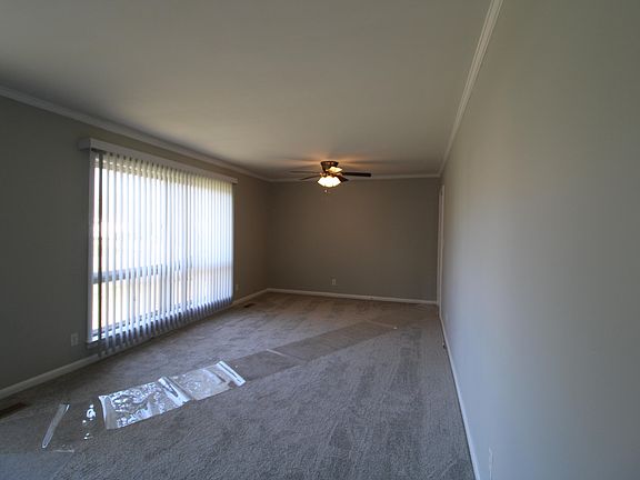 3rd image of 1205 Echo Dr