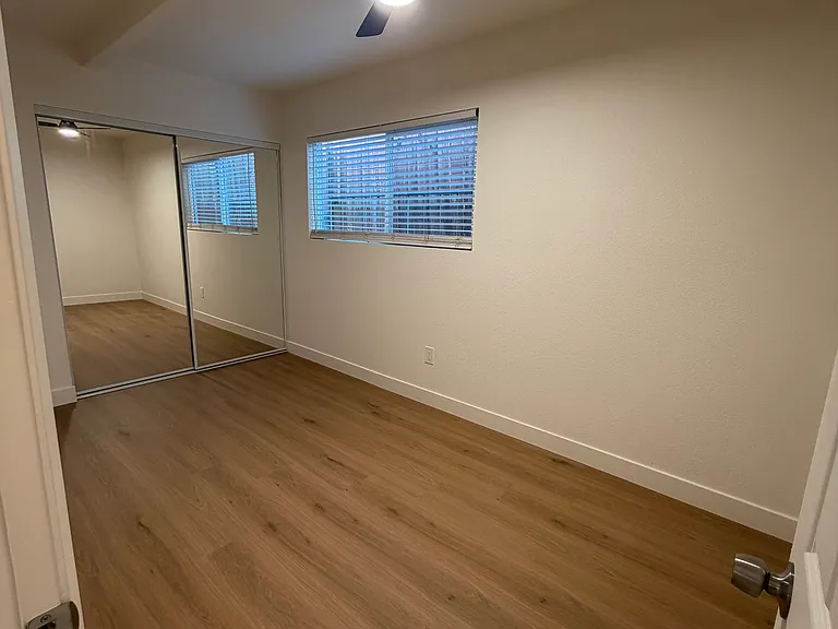 2704 Highland Ave — Photo 7