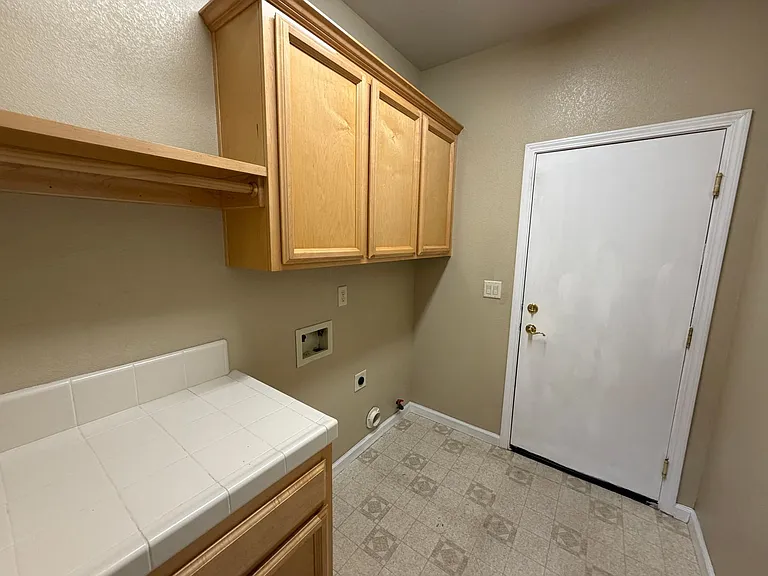 6425 Rabbit Hollow Way — Photo 21