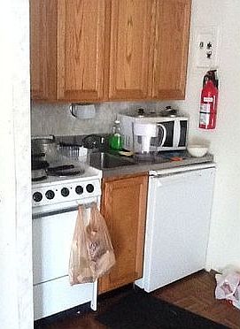 3rd image of 1490 Neil Ave APT J