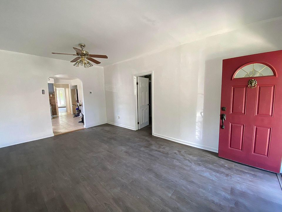 1st image of 4550 N Merrimac Ave #1