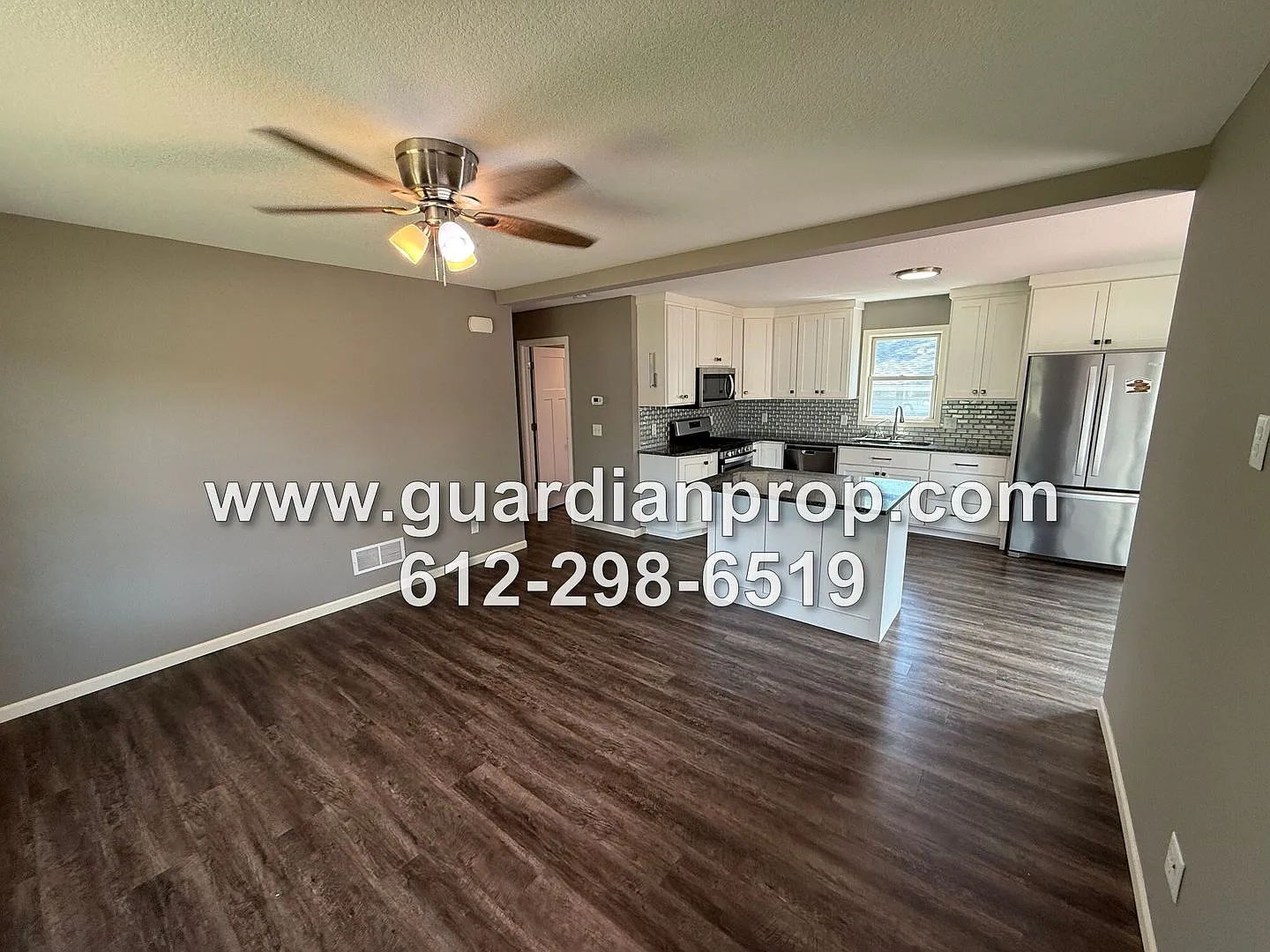Blaine House on Large Corner Lot, Updated Kitchen & Baths, Family Room, Private Deck Area — Photo 2