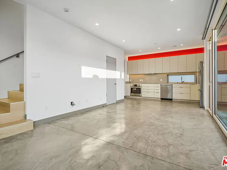 12529 Wagner St — Photo 9