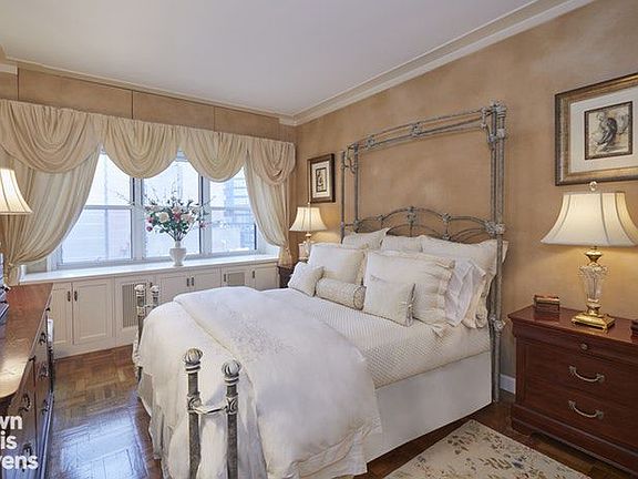 4th image of 963 2nd Ave #11B