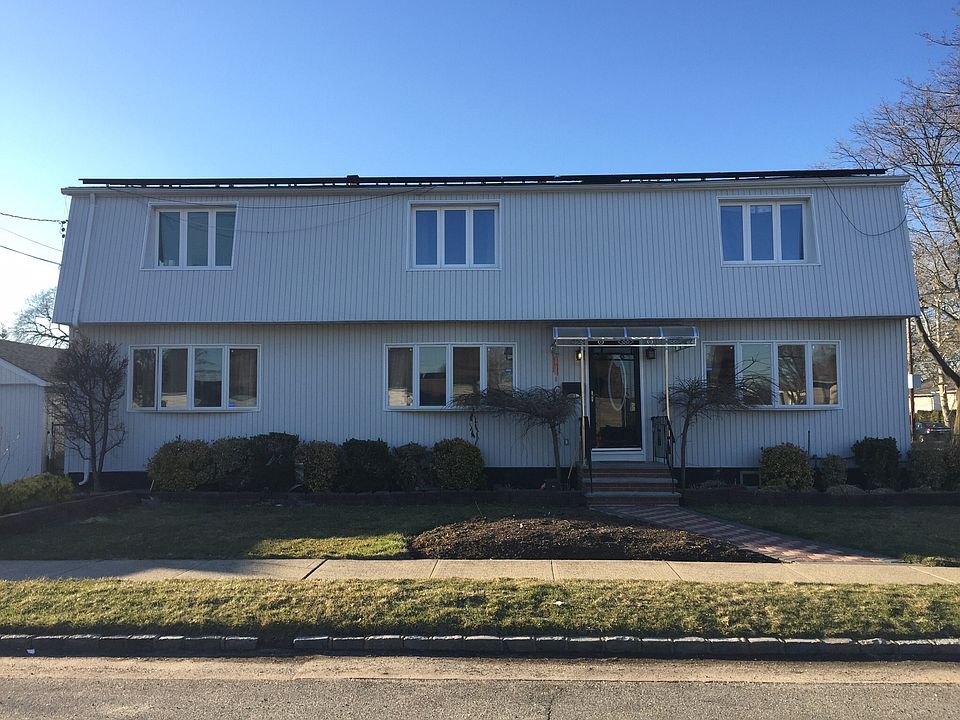 1st image of 223 Nassau Blvd