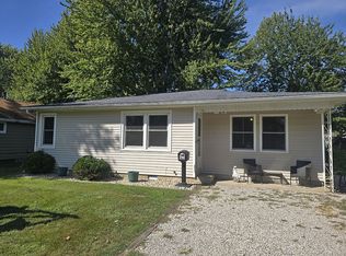 1513 S Fairbanks St, Robinson, IL 62454