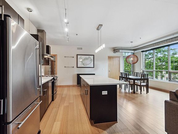5th image of 521 2nd St SE APT 202