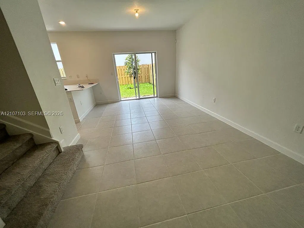 Westview North — Photo 3