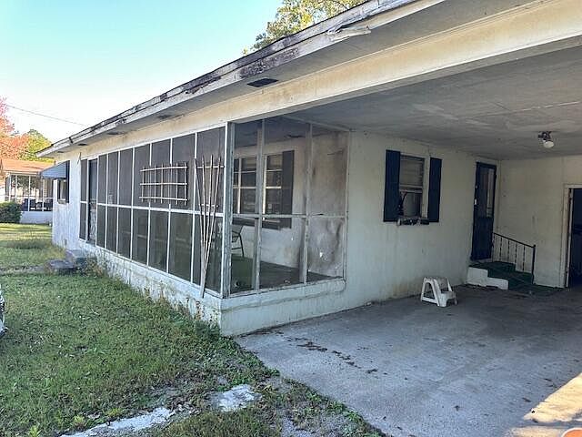 2nd image of 1017 Harlin St