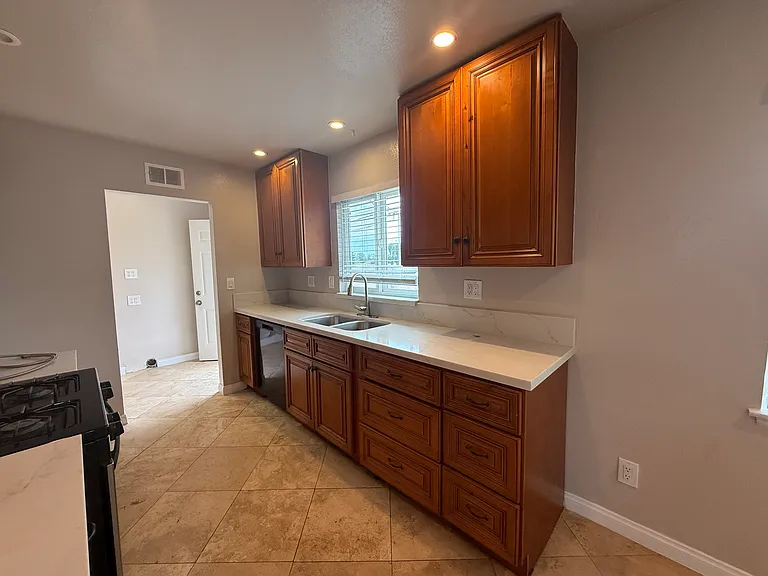 13439 Marlette Dr — Photo 13