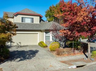 301 Broad Oak Way, Windsor, CA 95492