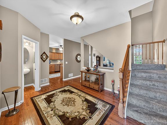 3rd image of 710 Juniper Ln