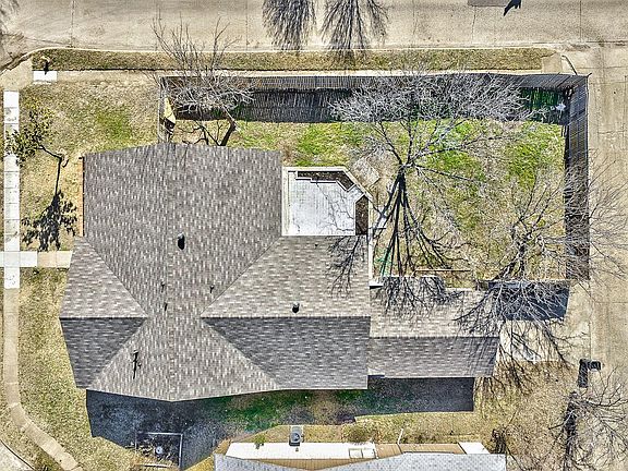2nd image of 10542 Black Walnut Ct