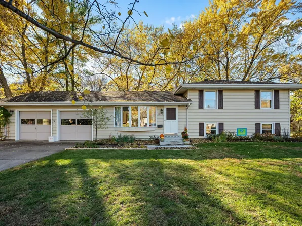 4625 Southmore Dr, Bloomington, MN 55437