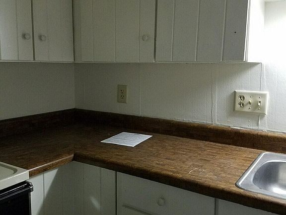 3rd image of 1310 Millerwood Ct APT 2