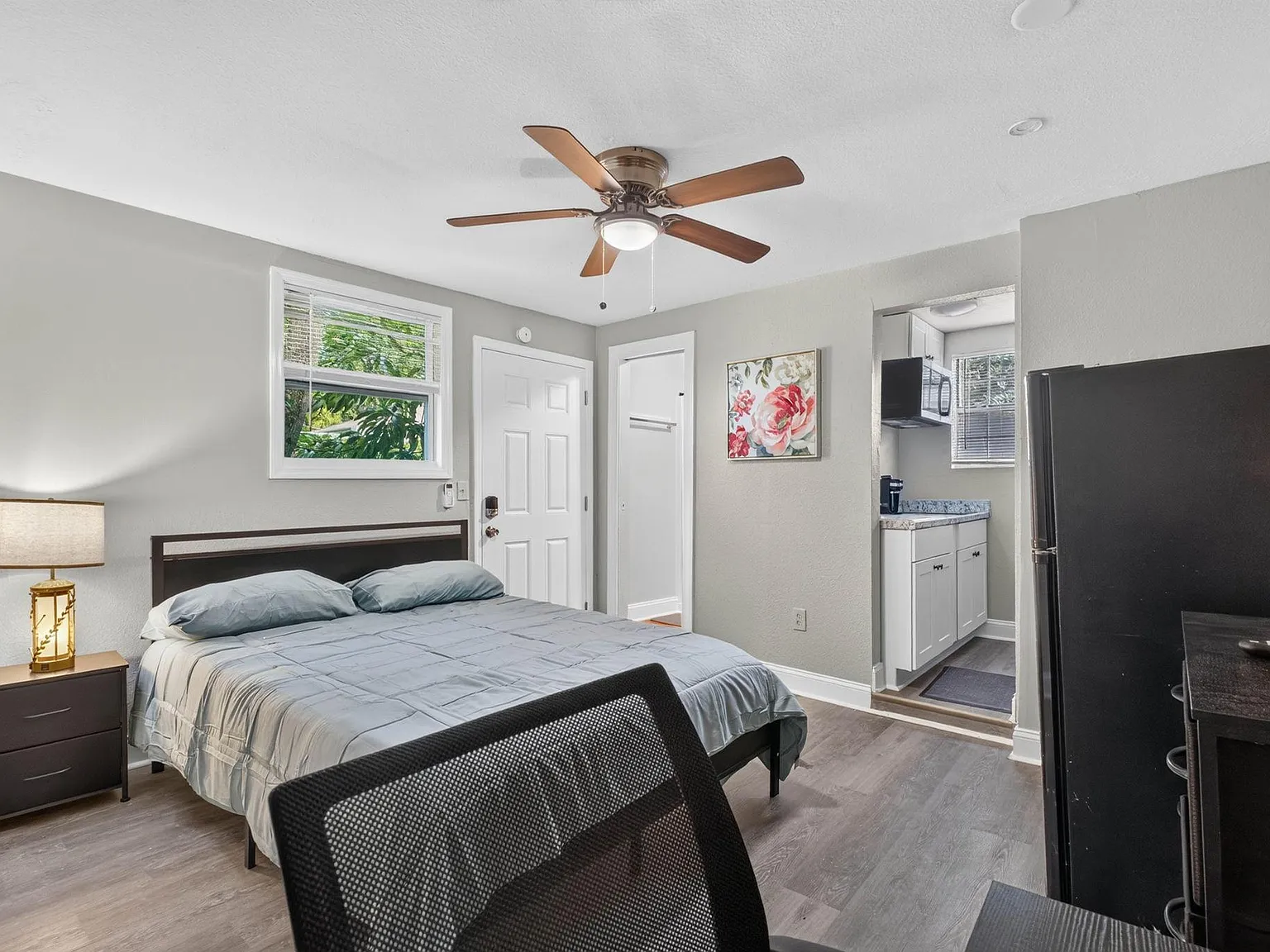 1 bed, 1.0 bath, 300 sqft, $1,754 — Photo 3