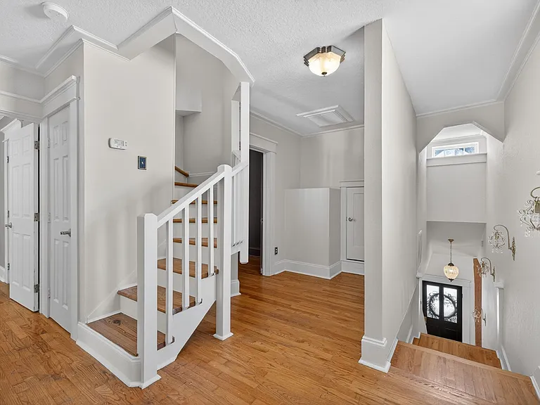 2904 N Jefferson St — Photo 32